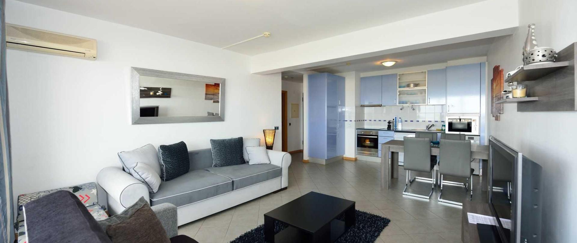 apt903_007-2.JPG